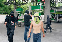 Julian Röder - Protests against G8 summit in Geneva